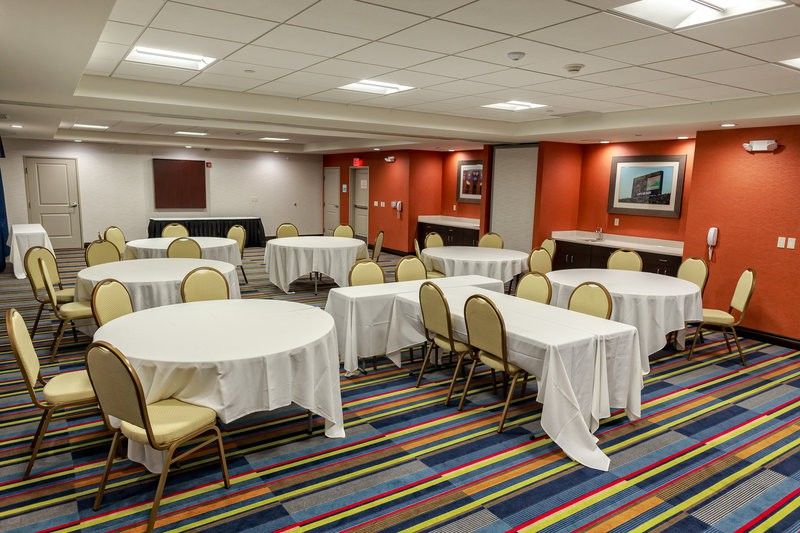 Holiday Inn Express Hotel & Suites Ann Arbor West By Ihg Exterior photo